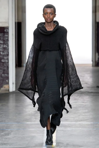 Look 13